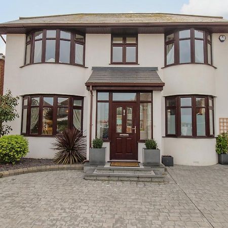 Family House Villa Weymouth Bagian luar foto