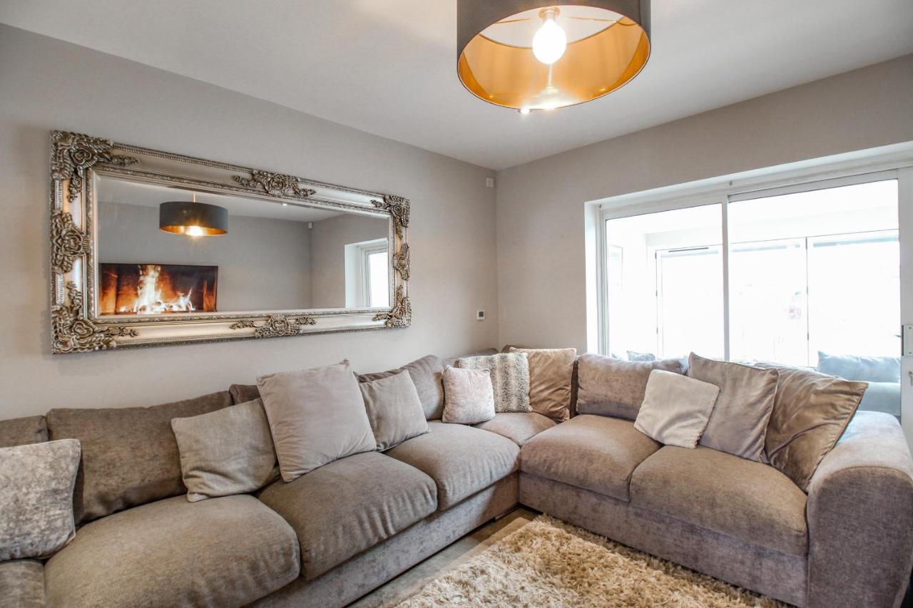 Family House Villa Weymouth Bagian luar foto