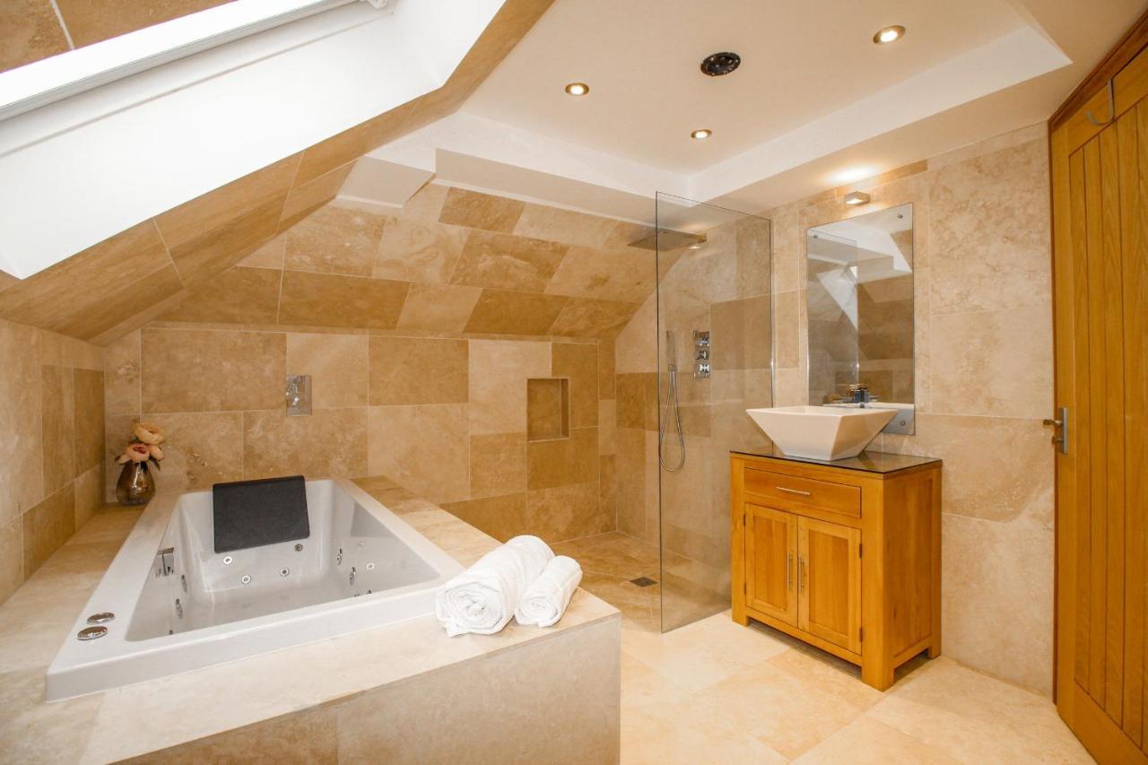 Family House Villa Weymouth Bagian luar foto